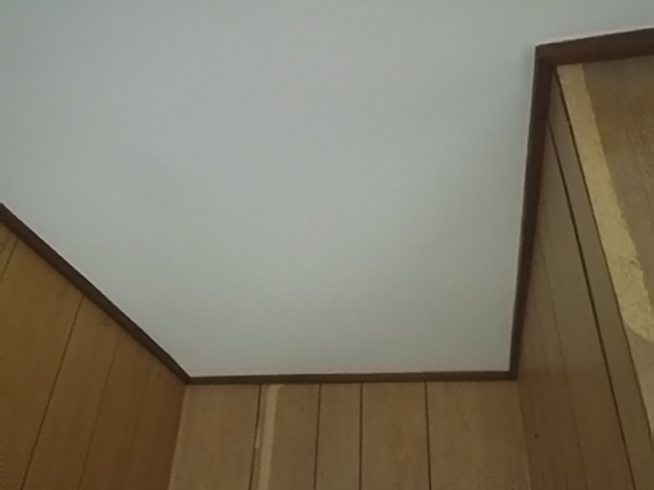 天井の完成です。<br>今回はシンプルな白です。
